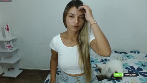 annie cherry independent model online show from January 2025 05:58:02 AM