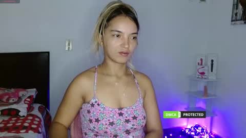 annie cherry independent model online show from February 2025 09:53:02 AM