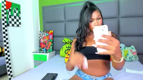 annie_dolce_ online show from September 2025 04:18:01 PM