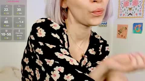 Snapshot of annietinky chatting on October 2025 04:06:02 PM annietinky online show from October 2025 04:06:02 PM