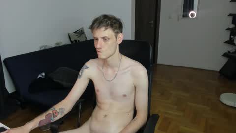 Snapshot of annonimsick chatting on October 2025 02:14:01 PM online show from October 2025 02:14:01 PM