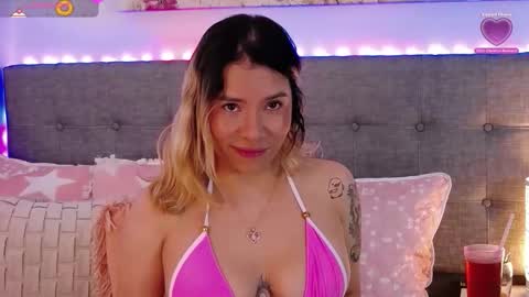 Snapshot of anntonellalee chatting on October 2025 04:40:02 PM Antonella Lee online show from October 2025 04:40:02 PM