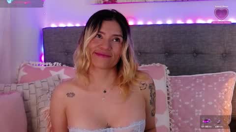 Snapshot of anntonellalee chatting on October 2025 05:58:02 PM Antonella Lee online show from October 2025 05:58:02 PM