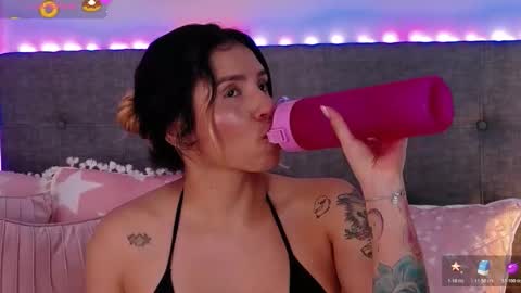 Snapshot of anntonellalee chatting on November 2025 07:58:01 PM Antonella Lee online show from November 2025 07:58:01 PM