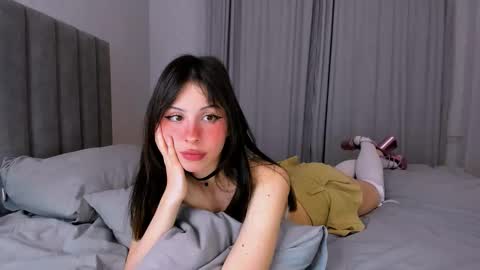 Ana online show from October 2025 10:28:02 PM