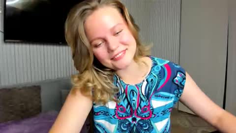 anny_love_you online show from October 2025 06:41:02 PM