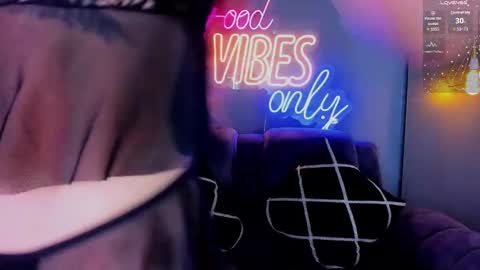 Snapshot of anny_loves chatting on November 2025 05:59:01 PM anny_loves online show from November 2025 05:59:01 PM