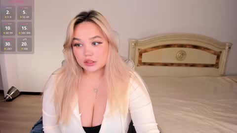 Anna online show from October 2025 03:22:02 PM