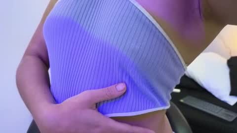 Snapshot of anny_mendez1 chatting on November 2025 03:16:02 AM Anny online show from November 2025 03:16:02 AM