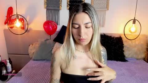 anny_stan online show from February 2025 10:47:02 PM