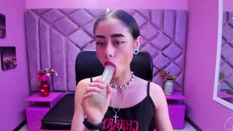 Anny online show from October 2025 03:10:02 PM