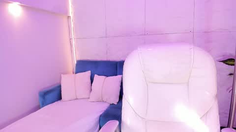 Anny Colson online show from November 2025 05:06:02 AM