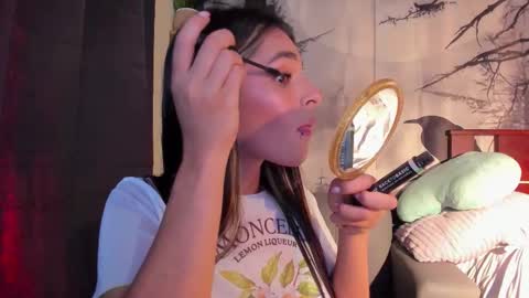 Annyluna online show from December 2025 11:42:02 PM