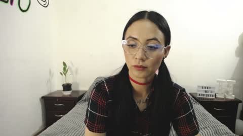 Snapshot of annyroberts_89 chatting on January 2025 11:23:01 PM Anny online show from January 2025 11:23:01 PM