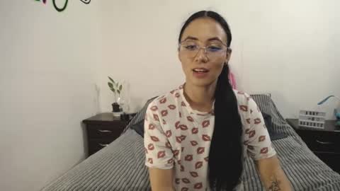 Snapshot of annyroberts_89 chatting on February 2025 11:36:01 PM Anny online show from February 2025 11:36:01 PM