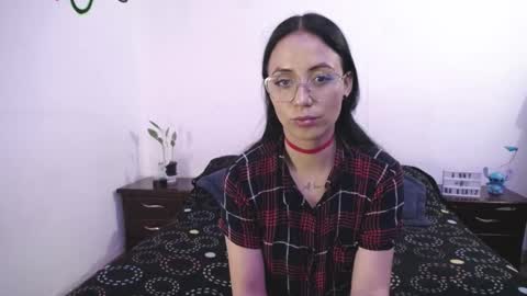 Snapshot of annyroberts_89 chatting on March 2025 11:37:02 PM Anny online show from March 2025 11:37:02 PM