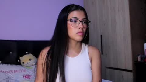 Snapshot of annyt_ chatting on October 2025 12:19:02 AM anny online show from October 2025 12:19:02 AM