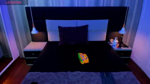 annytovar online show from October 2025 05:57:01 PM