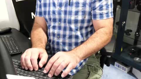 Snapshot of anonycock7 chatting on October 2025 12:35:01 PM D online show from October 2025 12:35:01 PM