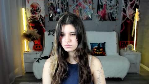 Anora online show from October 2025 12:42:02 PM