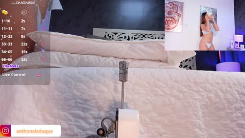 anthonelaDuque online show from December 2024 12:08:02 PM