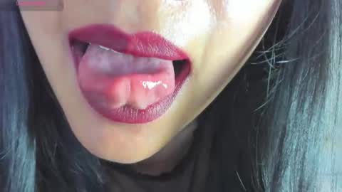 Antonella online show from October 2025 07:24:01 PM