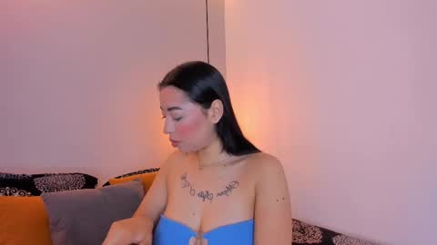 Snapshot of anthonellasweet_ chatting on October 2025 11:17:01 AM Anthonella Sweet online show from October 2025 11:17:01 AM