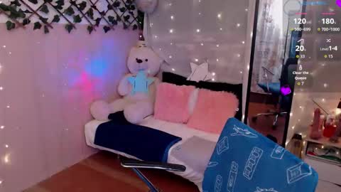 antolyh_c online show from October 2025 11:42:02 AM