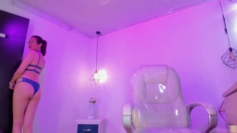 Snapshot of antoneella__ chatting on February 2025 03:12:02 PM Antonella online show from February 2025 03:12:02 PM