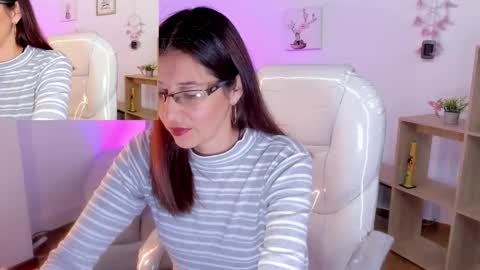 Snapshot of antoneella__ chatting on February 2025 12:16:01 PM Antonella online show from February 2025 12:16:01 PM