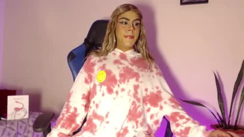 Antonella online show from November 2025 03:39:01 AM