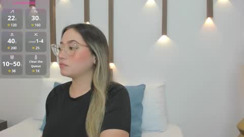 A N T O N E L L A  online show from February 2025 12:00:01 PM