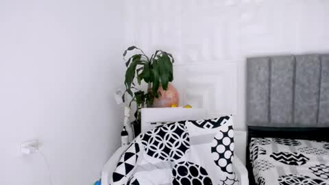 antonella online show from March 2025 04:23:02 AM