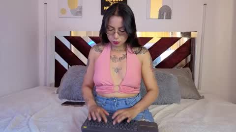 antonellaconelly online show from September 2025 08:19:01 PM
