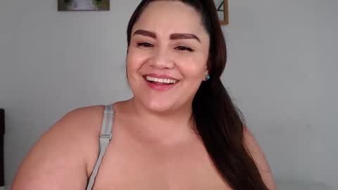 antonia online show from February 2025 08:35:02 PM