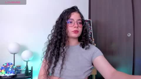 Snapshot of antoniart_ chatting on December 2024 03:37:02 AM Antonia online show from December 2024 03:37:02 AM