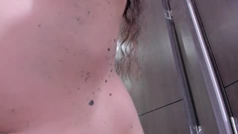 Snapshot of antoniart_ chatting on December 2024 09:14:01 AM Antonia online show from December 2024 09:14:01 AM