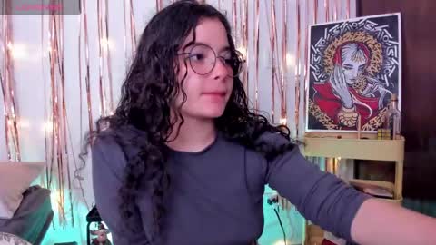 Snapshot of antoniart_ chatting on January 2025 02:43:02 AM Antonia online show from January 2025 02:43:02 AM