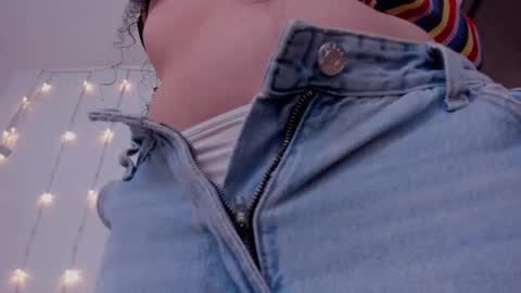 Snapshot of antoniart_ chatting on February 2025 04:04:01 AM Antonia online show from February 2025 04:04:01 AM