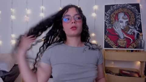 Snapshot of antoniart_ chatting on February 2025 03:08:01 AM Antonia online show from February 2025 03:08:01 AM