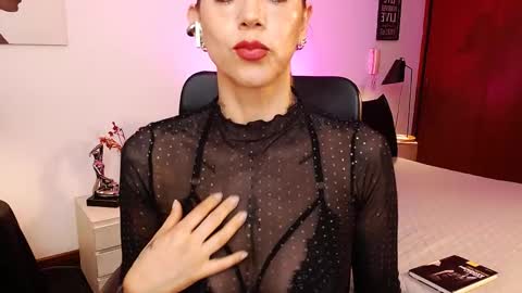 Snapshot of antoniavillamizar chatting on October 2025 10:25:01 AM Anto online show from October 2025 10:25:01 AM