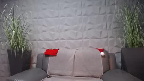 HI My name is Antonio online show from December 2024 08:09:01 PM