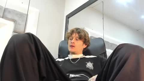 Snapshot of antthony_kings chatting on October 2025 08:08:01 PM Anthony King online show from October 2025 08:08:01 PM