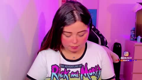   Independent model  online show from October 2025 05:43:01 PM