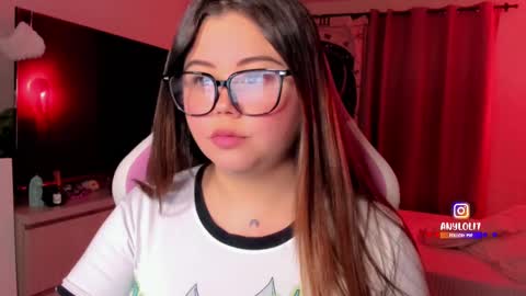   Independent model  online show from October 2025 10:38:02 AM