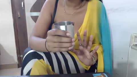 anya kapoor no face online show from September 2025 04:21:01 PM