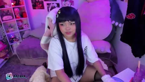 Any online show from October 2025 01:58:02 AM