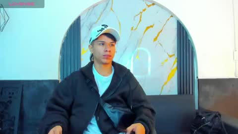 Snapshot of anyelo_sexyhot chatting on October 2025 10:35:02 AM anyelo_sexyhot online show from October 2025 10:35:02 AM