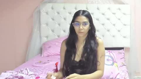 Aome Rainbow online show from October 2025 06:33:01 AM