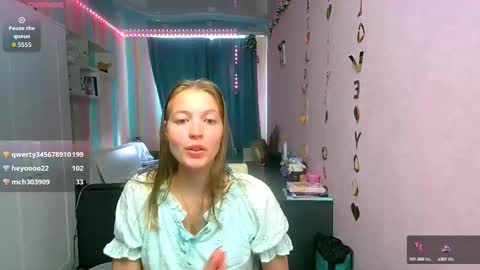 Aphrodite online show from September 2025 08:48:02 AM